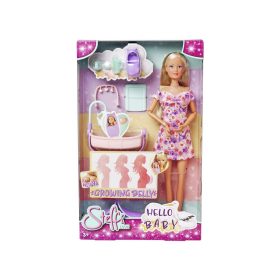 Kismama Steffi növekvő pocakkal