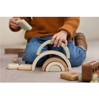 Játékok fából gyerekeknek